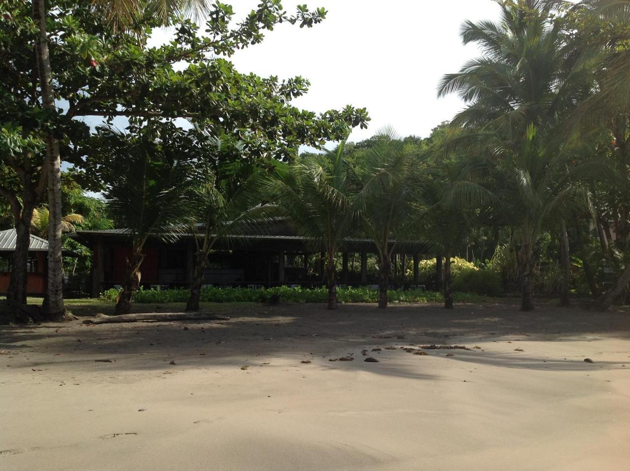 La Sagesse Hotel, Restaurant And Beach Bar Exterior photo