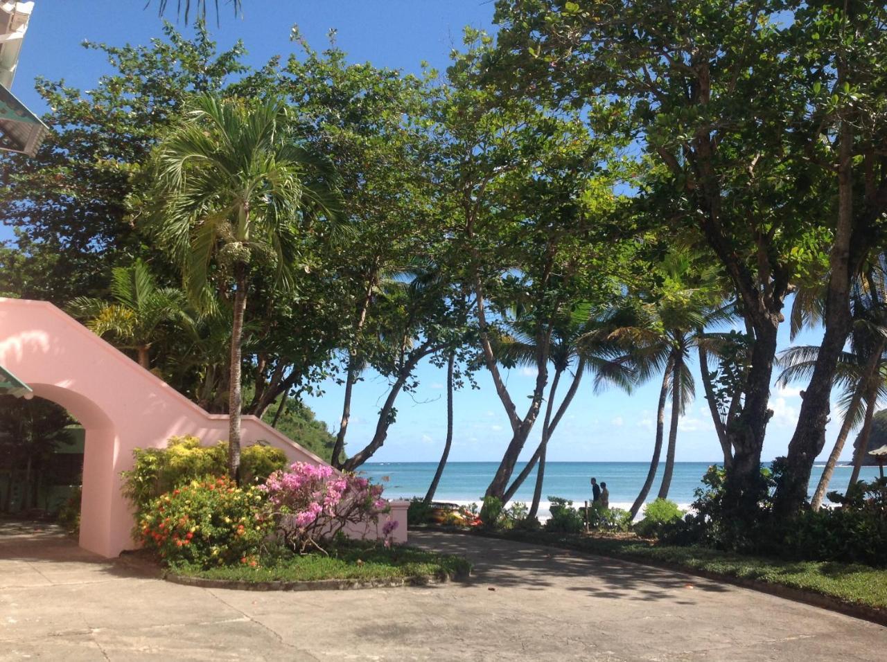 La Sagesse Hotel, Restaurant And Beach Bar Exterior photo